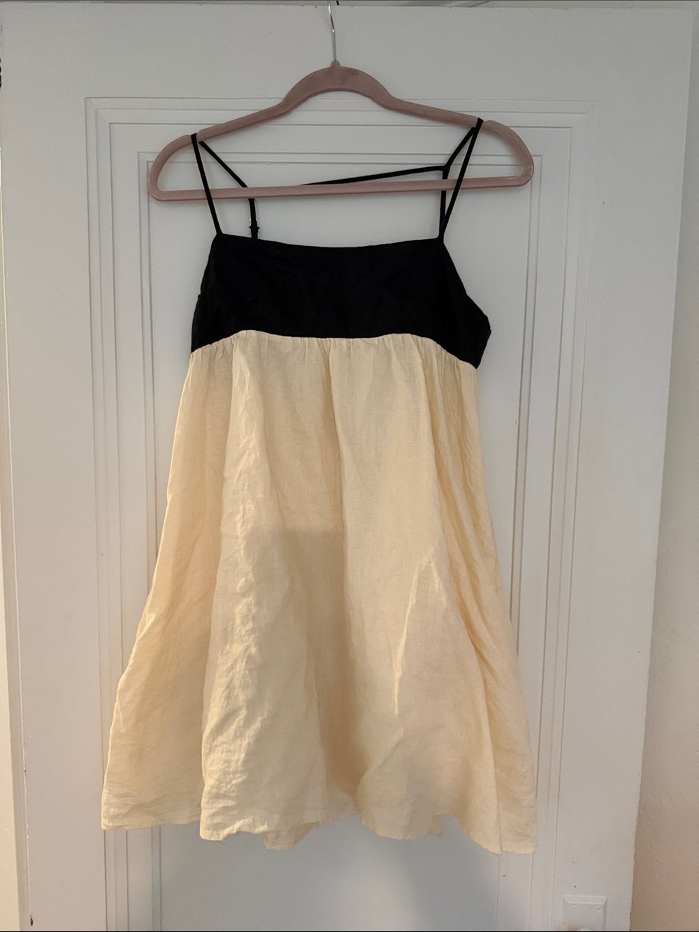 Dissh linen Two-Tone Spaghetti Strap Babydoll Dress - Black & Cream